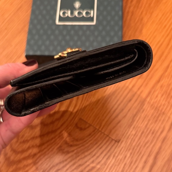 Gucci black compact wallet. - Picture 12 of 13